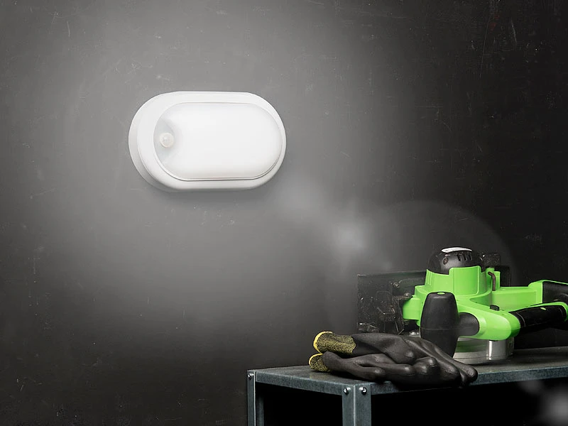 Luminea LED Kellerleuchte:LED-Feuchtraumleuchte, Bewegungssensor, 1.050 Lm, 15 W, IP44, IK08 – Bild 6