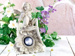 Lunartec Solarfiguren Garten:Solar-Gartendekoration "sitzende Elfe" Mit LED-Beleuchtung